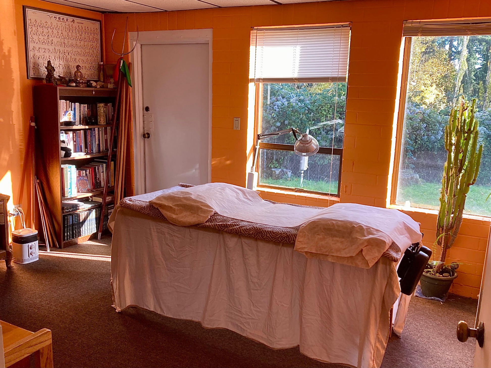 Birchwood Acupuncture second treatment room